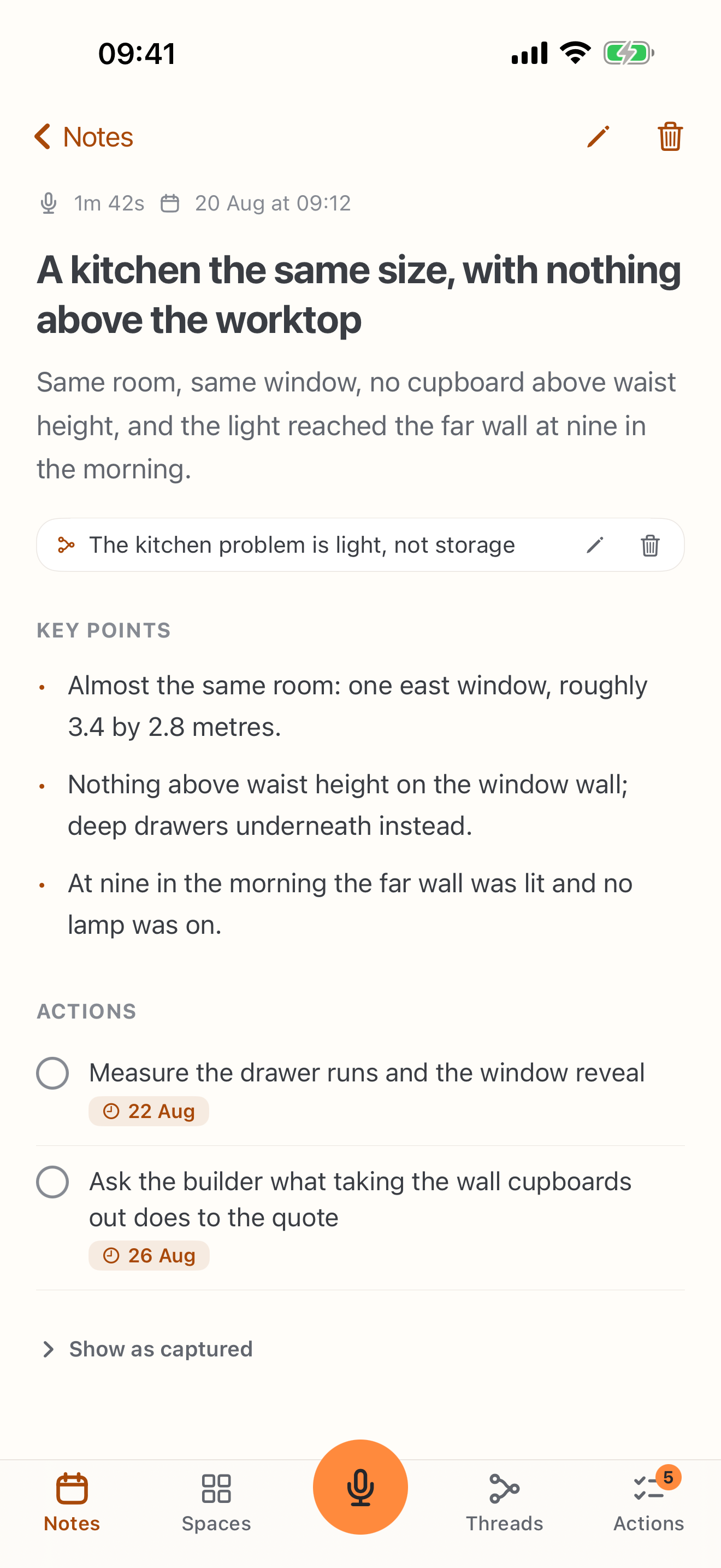 A Nave voice note with its title, summary, key points and actions above the original capture.